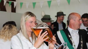 Schuetzenhochamt Fruehshoppen am Sonntag